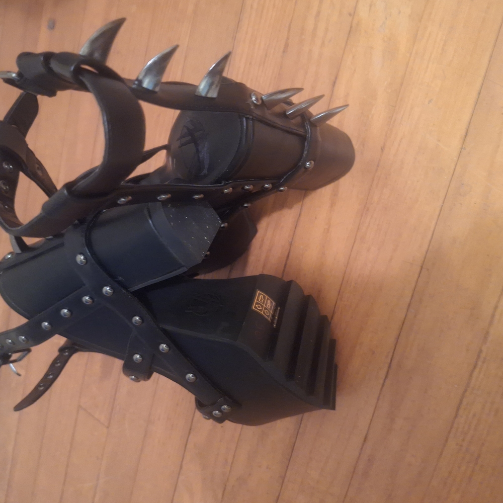 Black Studded Platform Heels - Picture 4 of 8